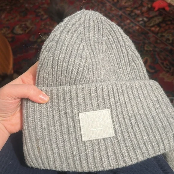 Acne hat - Picture 3 of 3